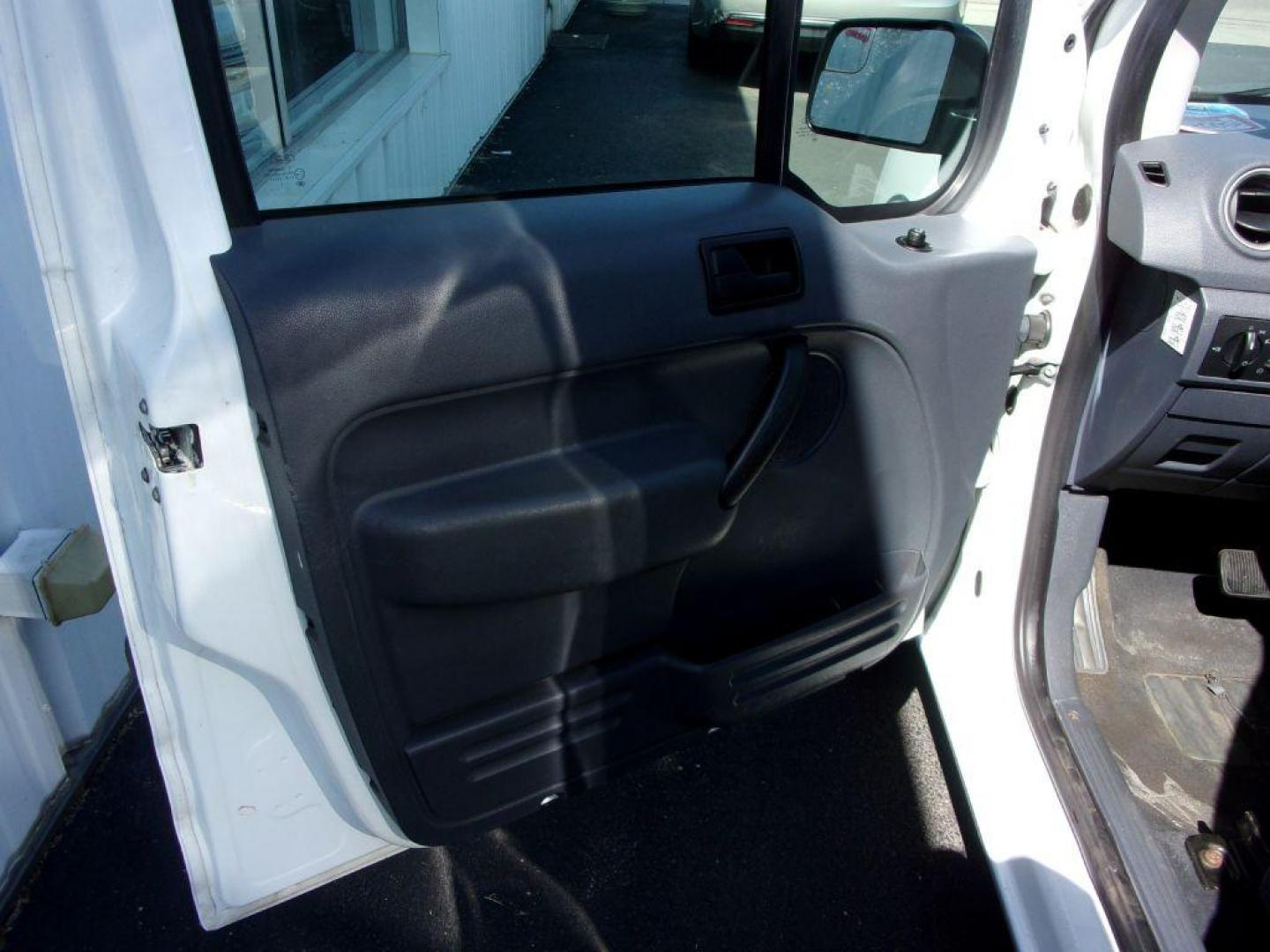 2012 WHITE FORD TRANSIT CONNECT XLT (NM0LS6BN9CT) with an 2.0L engine, Automatic transmission, located at 501 E. Columbia St., Springfield, OH, 45503, (800) 262-7122, 39.925262, -83.801796 - *** XLT *** Local Trade *** Serviced and Detailed *** Jay North Auto has offered hand picked vehicles since 1965! Our customer's enjoy a NO pressure buying experience with a small town feel. All of our vehicles get fully inspected and detailed. We are a preferred dealer for many local credit un - Photo#10