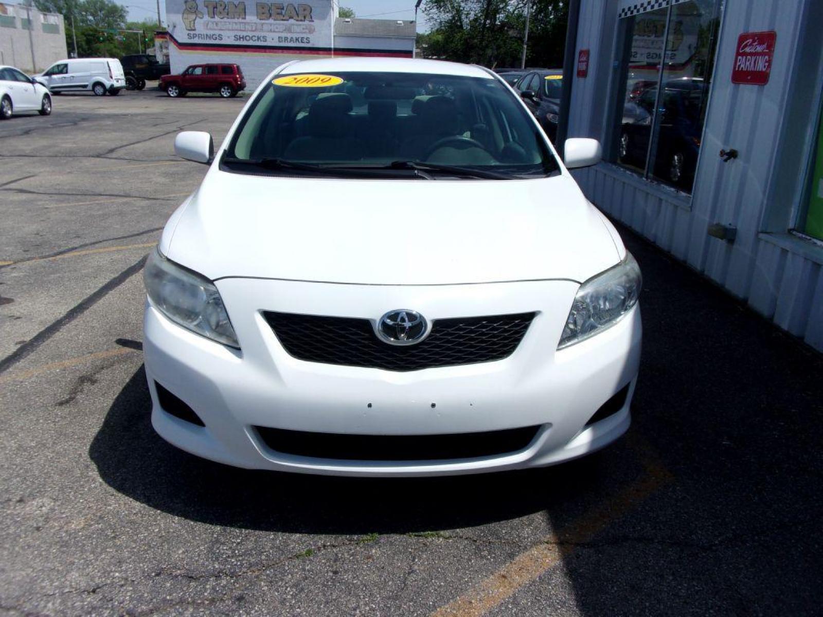 2009 WHITE TOYOTA COROLLA LE (2T1BU40EX9C) with an 1.8L engine, Automatic transmission, located at 501 E. Columbia St., Springfield, OH, 45503, (800) 262-7122, 39.925262, -83.801796 - ***1-Owner***Gas Saver***LE***Seviced and Detailed*** Jay North Auto has offered hand picked vehicles since 1965! Our customer's enjoy a NO pressure buying experience with a small town feel. All of our vehicles get fully inspected and detailed. We are a preferred dealer for many local credit uni - Photo #1