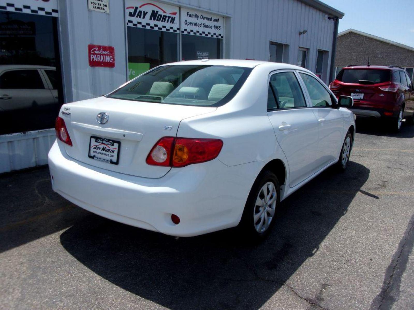 2009 WHITE TOYOTA COROLLA LE (2T1BU40EX9C) with an 1.8L engine, Automatic transmission, located at 501 E. Columbia St., Springfield, OH, 45503, (800) 262-7122, 39.925262, -83.801796 - ***1-Owner***Gas Saver***LE***Seviced and Detailed*** Jay North Auto has offered hand picked vehicles since 1965! Our customer's enjoy a NO pressure buying experience with a small town feel. All of our vehicles get fully inspected and detailed. We are a preferred dealer for many local credit uni - Photo #3