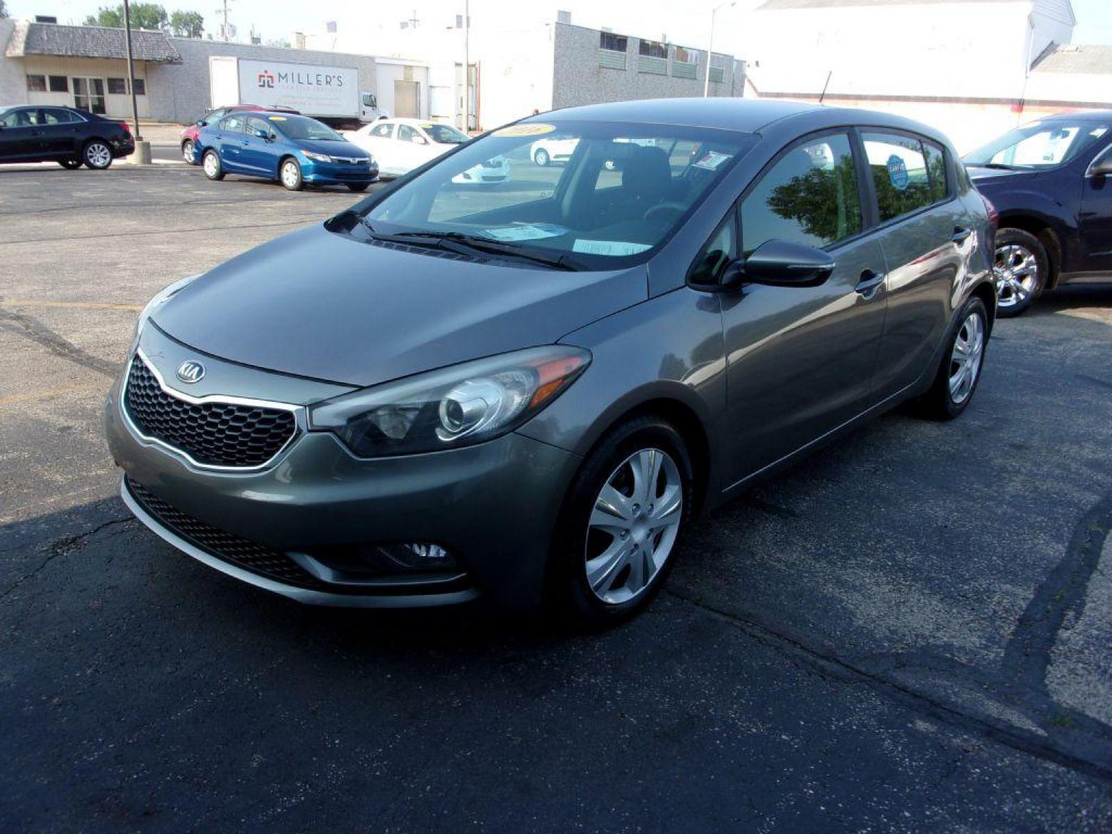 2016 GRAY KIA FORTE LX (KNAFK5A8XG5) with an 2.0L engine, Automatic transmission, located at 501 E. Columbia St., Springfield, OH, 45503, (800) 262-7122, 39.925262, -83.801796 - Photo #1