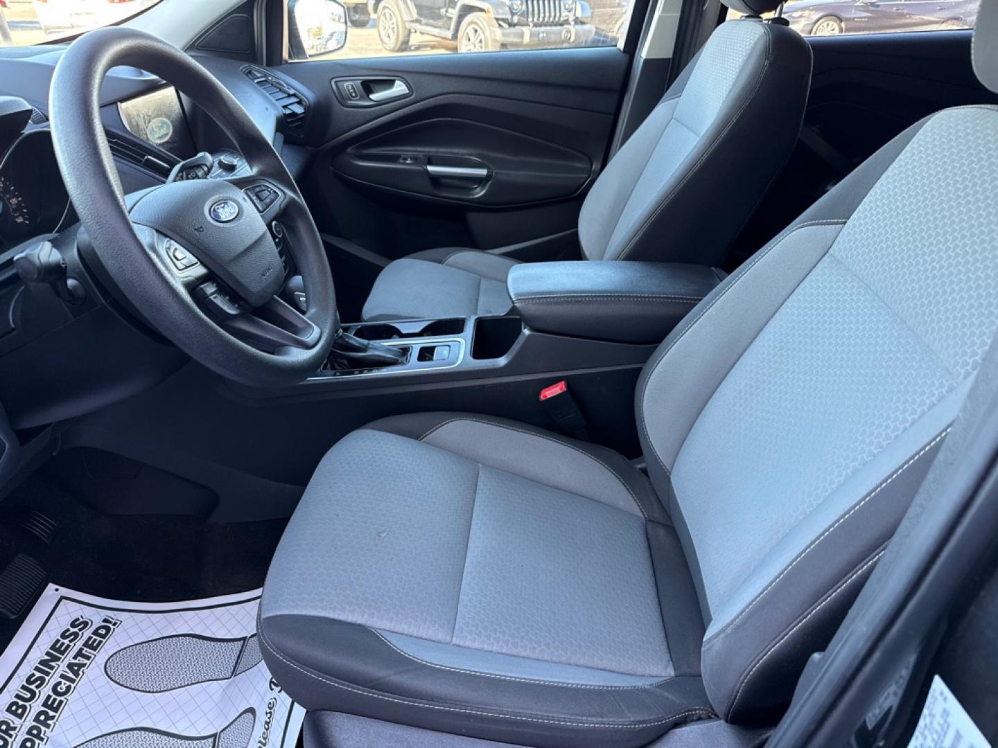 2018 GRAY FORD ESCAPE SE (1FMCU0GD8JU) with an 1.5L engine, Automatic transmission, located at 501 E. Columbia St., Springfield, OH, 45503, (800) 262-7122, 39.925262, -83.801796 - Jay North Auto has offered hand picked vehicles since 1965! Our customer's enjoy a NO pressure buying experience with a small town feel. We are a preferred dealer for many local credit unions and lenders. Bad credit? No Credit/First time buyer? Open or closed BANKRUPTCY 7 or 13? We Can Help Apply- Photo#11