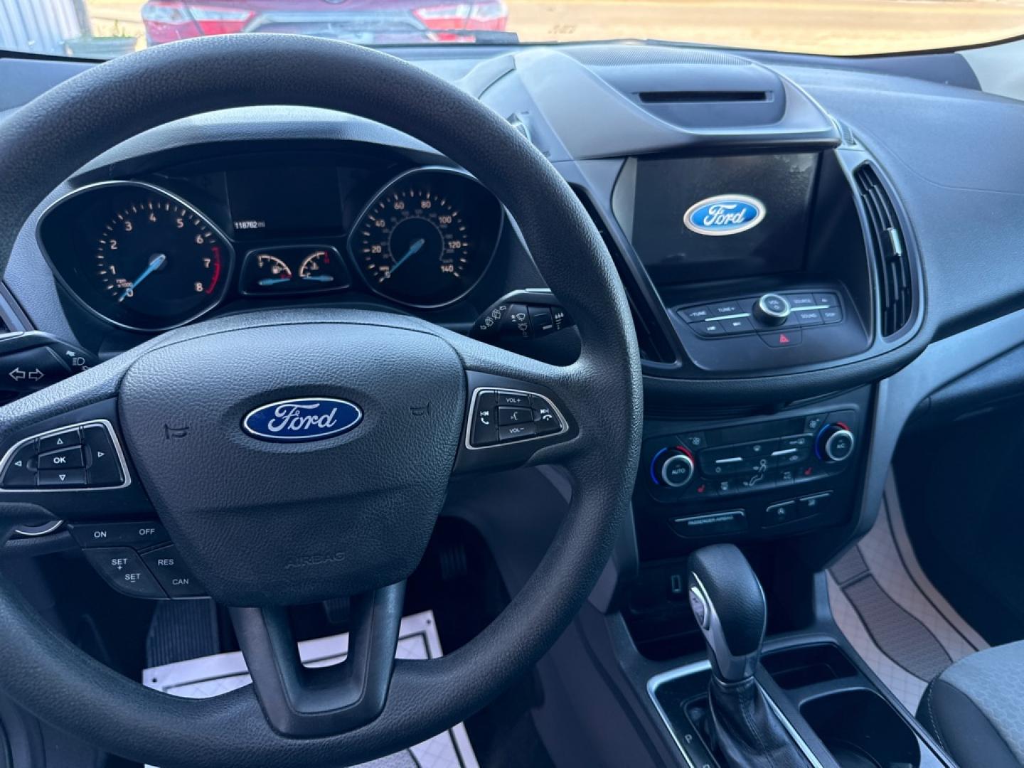 2018 GRAY FORD ESCAPE SE (1FMCU0GD8JU) with an 1.5L engine, Automatic transmission, located at 501 E. Columbia St., Springfield, OH, 45503, (800) 262-7122, 39.925262, -83.801796 - Jay North Auto has offered hand picked vehicles since 1965! Our customer's enjoy a NO pressure buying experience with a small town feel. We are a preferred dealer for many local credit unions and lenders. Bad credit? No Credit/First time buyer? Open or closed BANKRUPTCY 7 or 13? We Can Help Apply- Photo#12