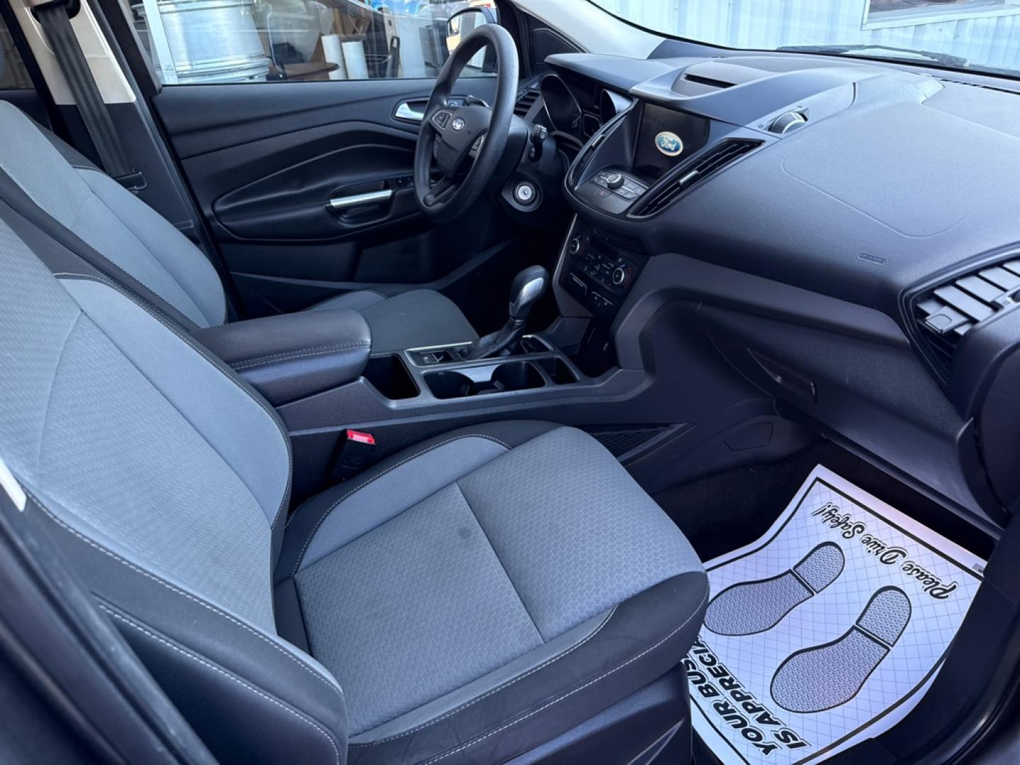 2018 GRAY FORD ESCAPE SE (1FMCU0GD8JU) with an 1.5L engine, Automatic transmission, located at 501 E. Columbia St., Springfield, OH, 45503, (800) 262-7122, 39.925262, -83.801796 - Jay North Auto has offered hand picked vehicles since 1965! Our customer's enjoy a NO pressure buying experience with a small town feel. We are a preferred dealer for many local credit unions and lenders. Bad credit? No Credit/First time buyer? Open or closed BANKRUPTCY 7 or 13? We Can Help Apply- Photo#13