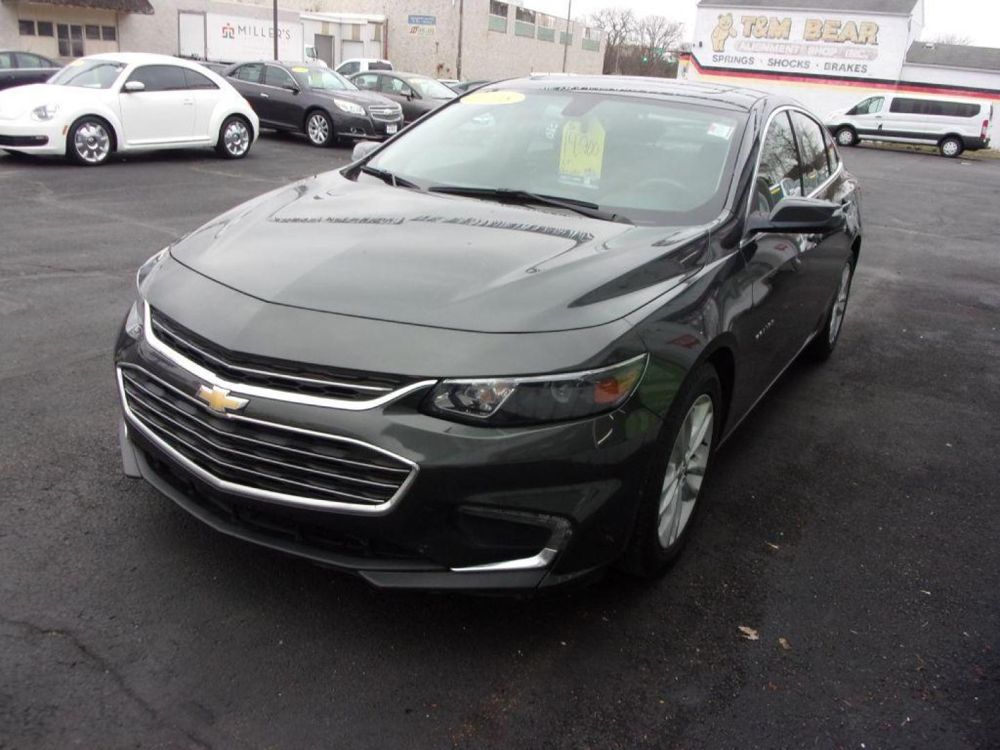 2018 GRAY CHEVROLET MALIBU LT (1G1ZD5ST2JF) with an 1.5L engine, Automatic transmission, located at 501 E. Columbia St., Springfield, OH, 45503, (800) 262-7122, 39.925262, -83.801796 - ***Clean Carfax***LT***Moonroof***Back-up Camera***84K Miles***Serviced and Detailed*** Jay North Auto has offered hand picked vehicles since 1965! Our customer's enjoy a NO pressure buying experience with a small town feel. All of our vehicles get fully inspected and detailed. We are a preferre - Photo#6