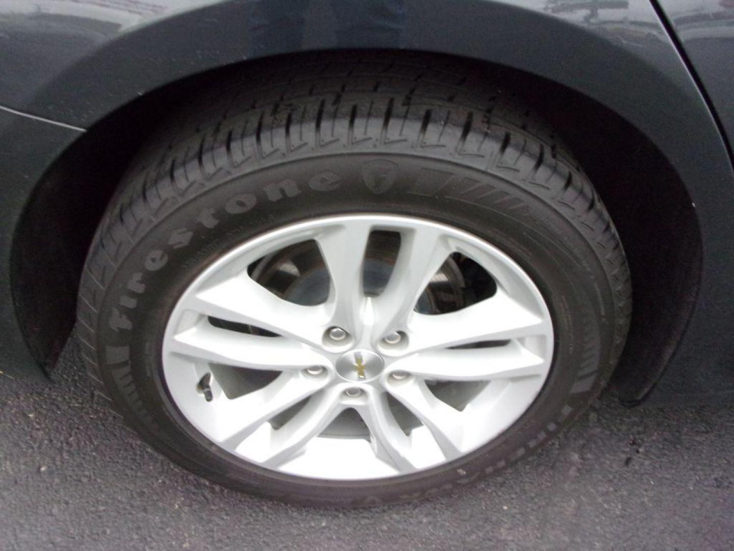 2018 GRAY CHEVROLET MALIBU LT (1G1ZD5ST2JF) with an 1.5L engine, Automatic transmission, located at 501 E. Columbia St., Springfield, OH, 45503, (800) 262-7122, 39.925262, -83.801796 - ***Clean Carfax***LT***Moonroof***Back-up Camera***84K Miles***Serviced and Detailed*** Jay North Auto has offered hand picked vehicles since 1965! Our customer's enjoy a NO pressure buying experience with a small town feel. All of our vehicles get fully inspected and detailed. We are a preferre - Photo#21