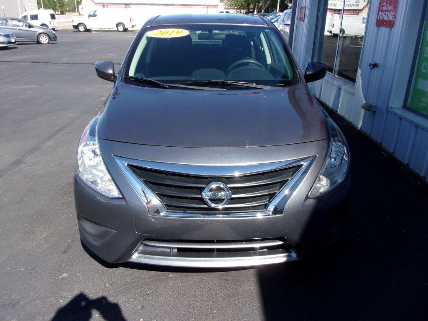 2019 GRAY NISSAN VERSA S (3N1CN7AP6KL) with an 1.6L engine, Continuously Variable transmission, located at 501 E. Columbia St., Springfield, OH, 45503, (800) 262-7122, 39.925262, -83.801796 - Photo#2