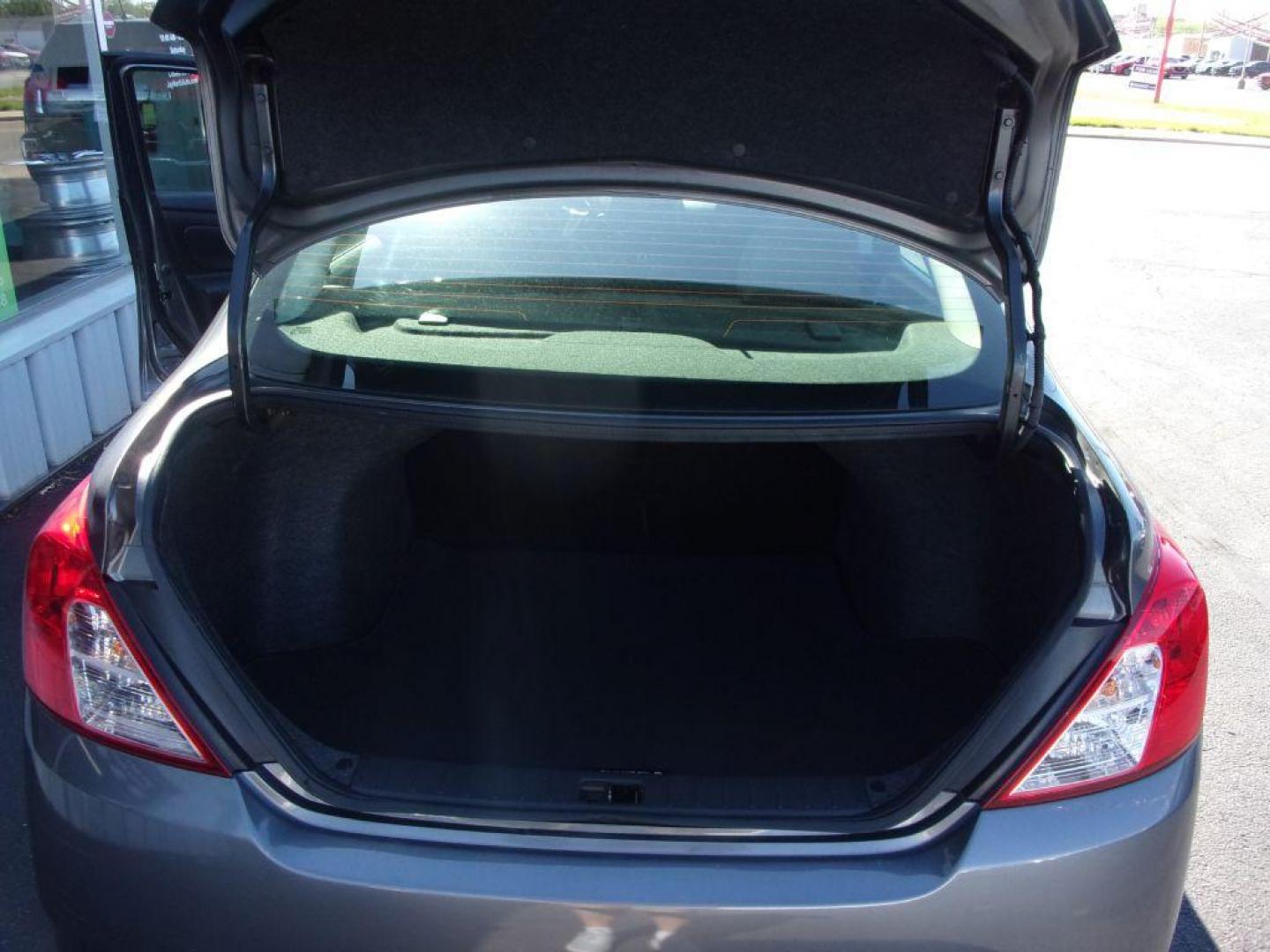 2019 GRAY NISSAN VERSA S (3N1CN7AP6KL) with an 1.6L engine, Continuously Variable transmission, located at 501 E. Columbia St., Springfield, OH, 45503, (800) 262-7122, 39.925262, -83.801796 - Photo#7