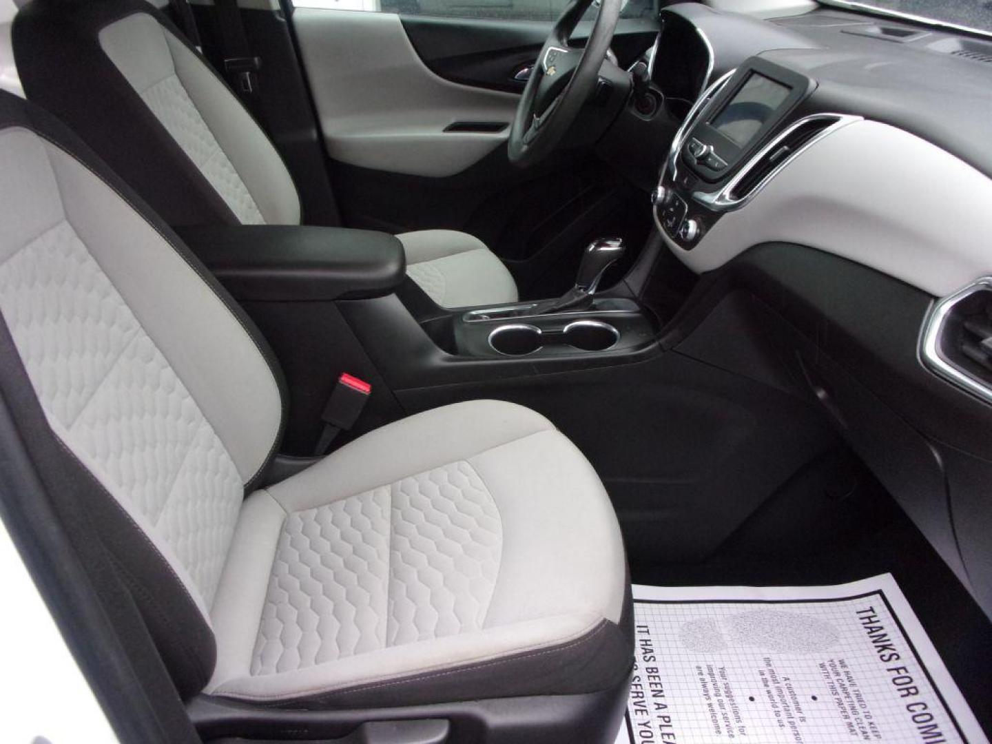 2020 WHITE CHEVROLET EQUINOX LS (2GNAXHEV0L6) with an 1.5L engine, Automatic transmission, located at 501 E. Columbia St., Springfield, OH, 45503, (800) 262-7122, 39.925262, -83.801796 - *** LS *** FWD *** Serviced and Detailed *** Power Seat *** Jay North Auto has offered hand picked vehicles since 1965! Our customer's enjoy a NO pressure buying experience with a small town feel. All of our vehicles get fully inspected and detailed. We are a preferred dealer for many local cred - Photo#18