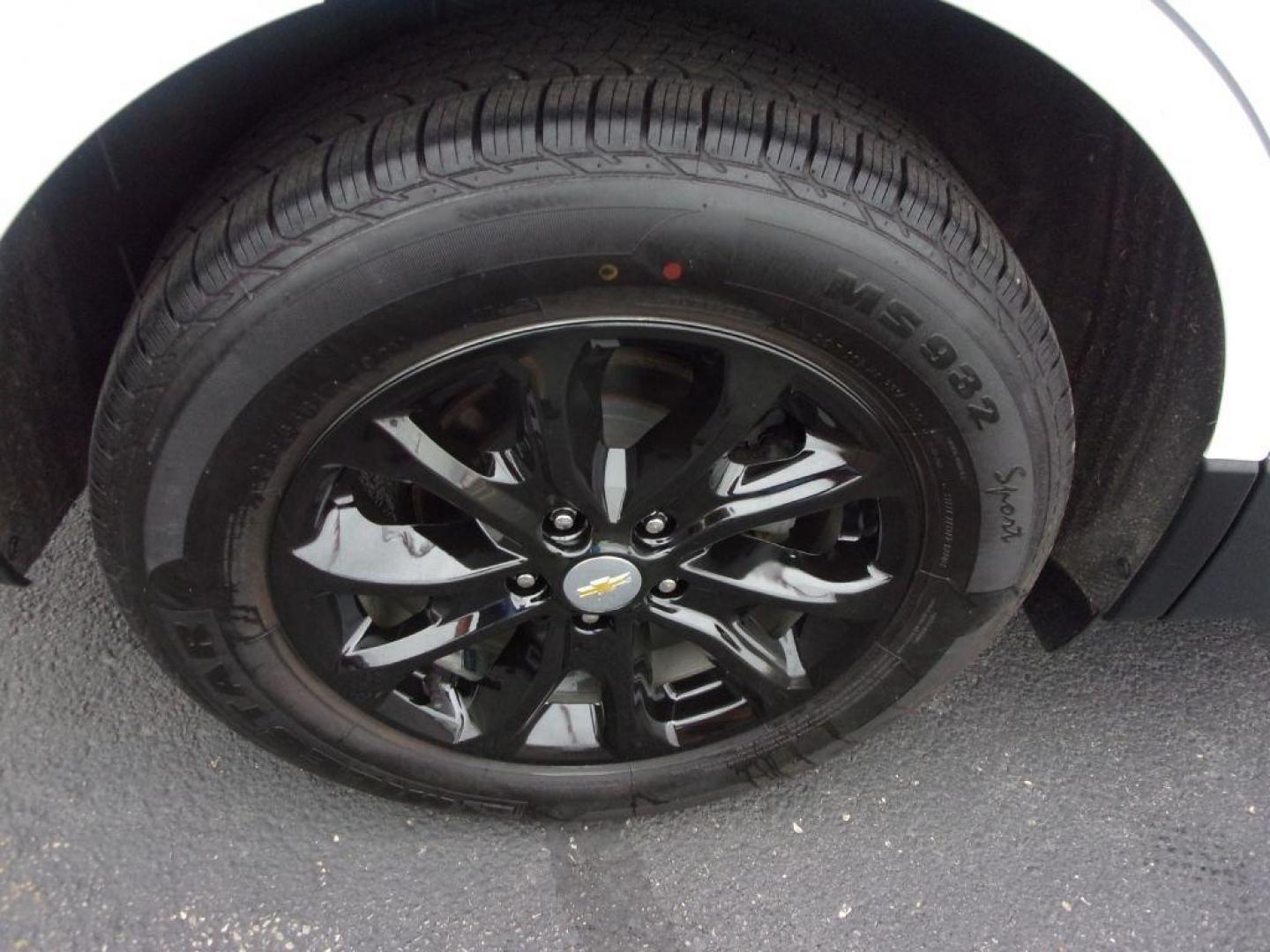 2020 WHITE CHEVROLET EQUINOX LS (2GNAXHEV0L6) with an 1.5L engine, Automatic transmission, located at 501 E. Columbia St., Springfield, OH, 45503, (800) 262-7122, 39.925262, -83.801796 - *** LS *** FWD *** Serviced and Detailed *** Power Seat *** Jay North Auto has offered hand picked vehicles since 1965! Our customer's enjoy a NO pressure buying experience with a small town feel. All of our vehicles get fully inspected and detailed. We are a preferred dealer for many local cred - Photo#20