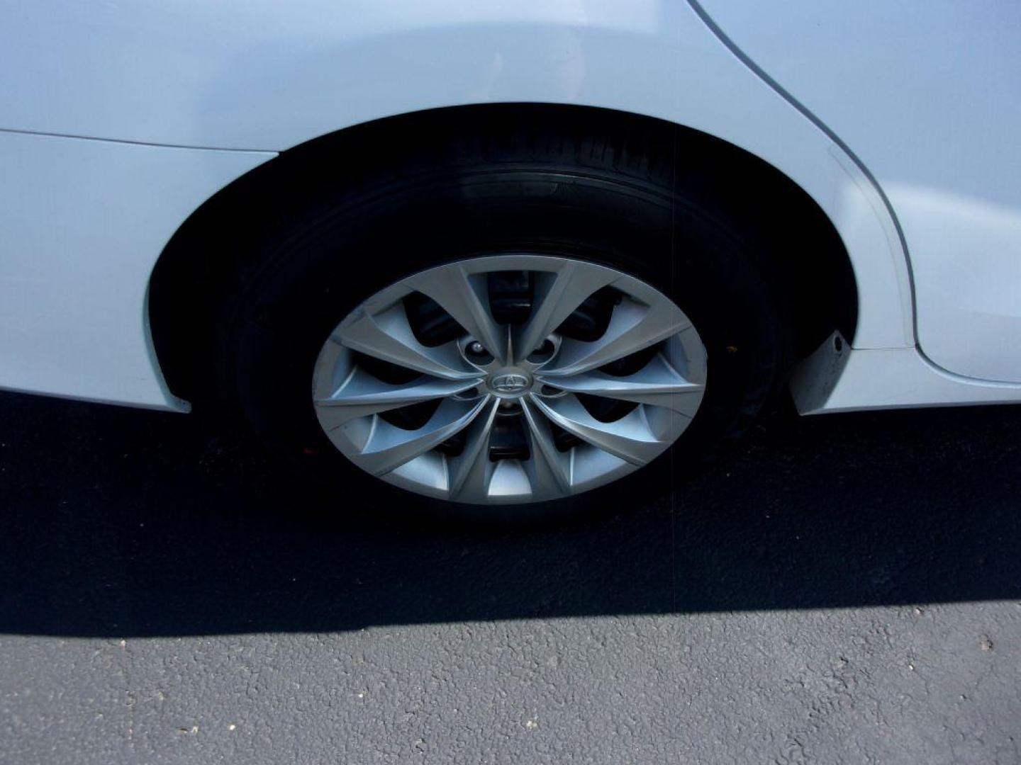 2017 WHITE TOYOTA CAMRY LE (4T1BF1FK1HU) with an 2.5L engine, Automatic transmission, located at 501 E. Columbia St., Springfield, OH, 45503, (800) 262-7122, 39.925262, -83.801796 - *** LE *** Serviced and Detailed *** Back Up Camera *** FWD *** Jay North Auto has offered hand picked vehicles since 1965! Our customer's enjoy a NO pressure buying experience with a small town feel. All of our vehicles get fully inspected and detailed. We are a preferred dealer for many local - Photo#11