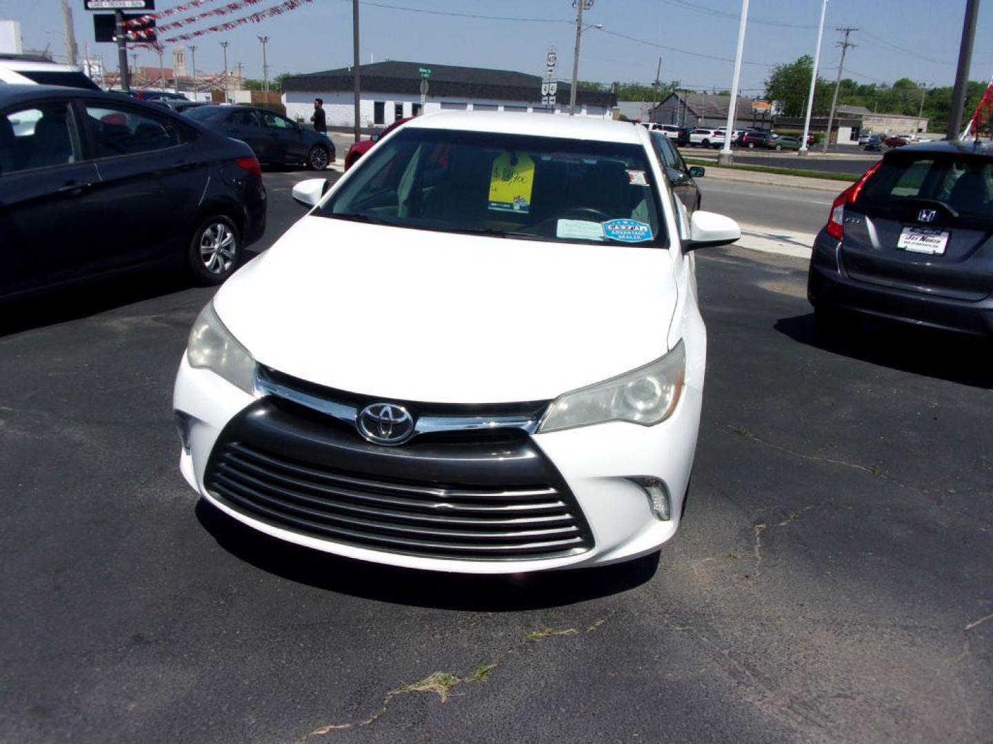 2017 WHITE TOYOTA CAMRY LE (4T1BF1FK1HU) with an 2.5L engine, Automatic transmission, located at 501 E. Columbia St., Springfield, OH, 45503, (800) 262-7122, 39.925262, -83.801796 - *** LE *** Serviced and Detailed *** Back Up Camera *** FWD *** Jay North Auto has offered hand picked vehicles since 1965! Our customer's enjoy a NO pressure buying experience with a small town feel. All of our vehicles get fully inspected and detailed. We are a preferred dealer for many local - Photo#2