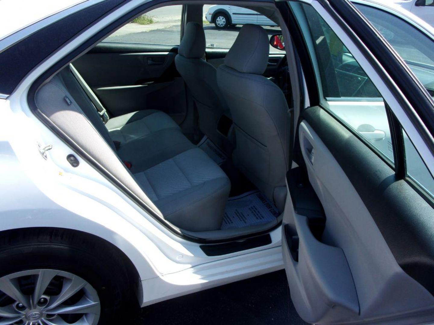 2017 WHITE TOYOTA CAMRY LE (4T1BF1FK1HU) with an 2.5L engine, Automatic transmission, located at 501 E. Columbia St., Springfield, OH, 45503, (800) 262-7122, 39.925262, -83.801796 - *** LE *** Serviced and Detailed *** Back Up Camera *** FWD *** Jay North Auto has offered hand picked vehicles since 1965! Our customer's enjoy a NO pressure buying experience with a small town feel. All of our vehicles get fully inspected and detailed. We are a preferred dealer for many local - Photo#8