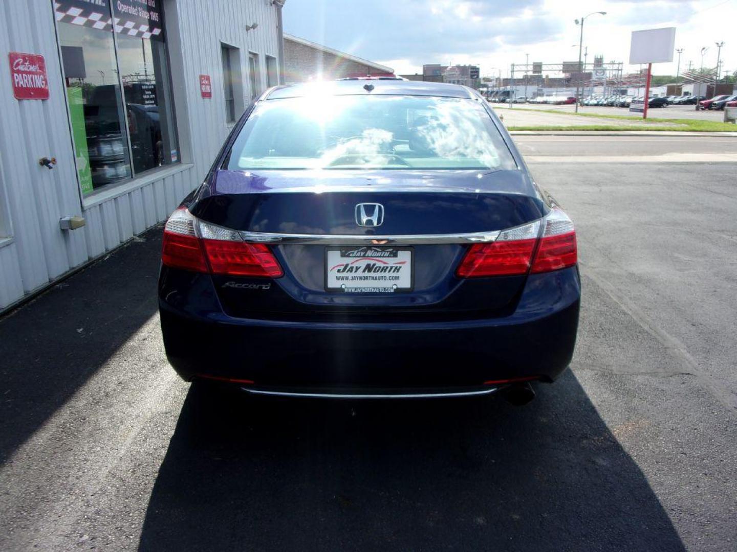 2013 BLUE HONDA ACCORD EXL (1HGCR2F89DA) with an 2.4L engine, Continuously Variable transmission, located at 501 E. Columbia St., Springfield, OH, 45503, (800) 262-7122, 39.925262, -83.801796 - Photo#4