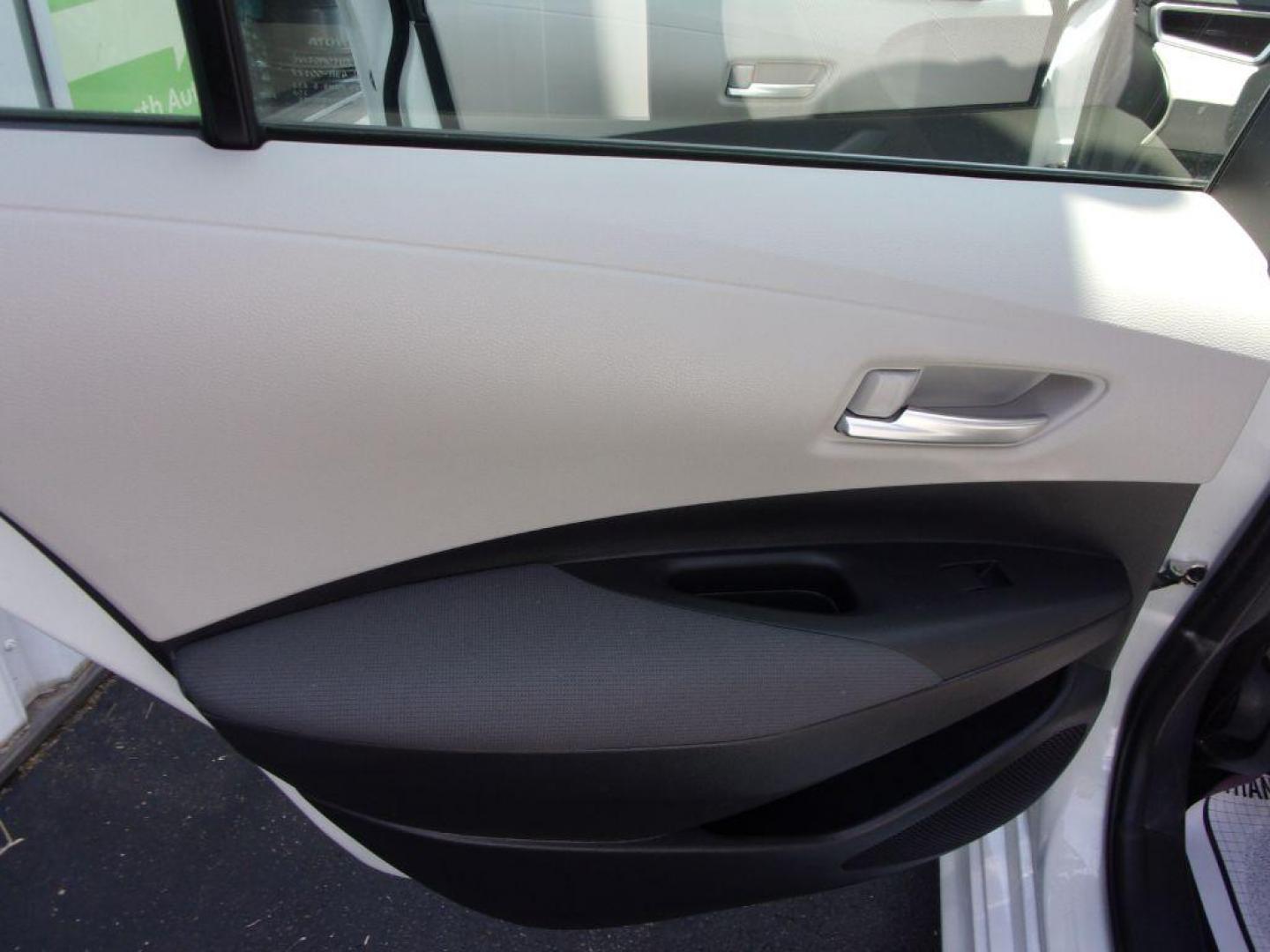 2020 WHITE TOYOTA COROLLA LE HYBRID (JTDEBRBE3LJ) with an 1.8L engine, Continuously Variable transmission, located at 501 E. Columbia St., Springfield, OH, 45503, (800) 262-7122, 39.925262, -83.801796 - ***1-Owner***Clean Carfax***New Tires***Hybrid***LE***Serviced and Detailed*** Jay North Auto has offered hand picked vehicles since 1965! Our customer's enjoy a NO pressure buying experience with a small town feel. All of our vehicles get fully inspected and detailed. We are a preferred dealer - Photo#13