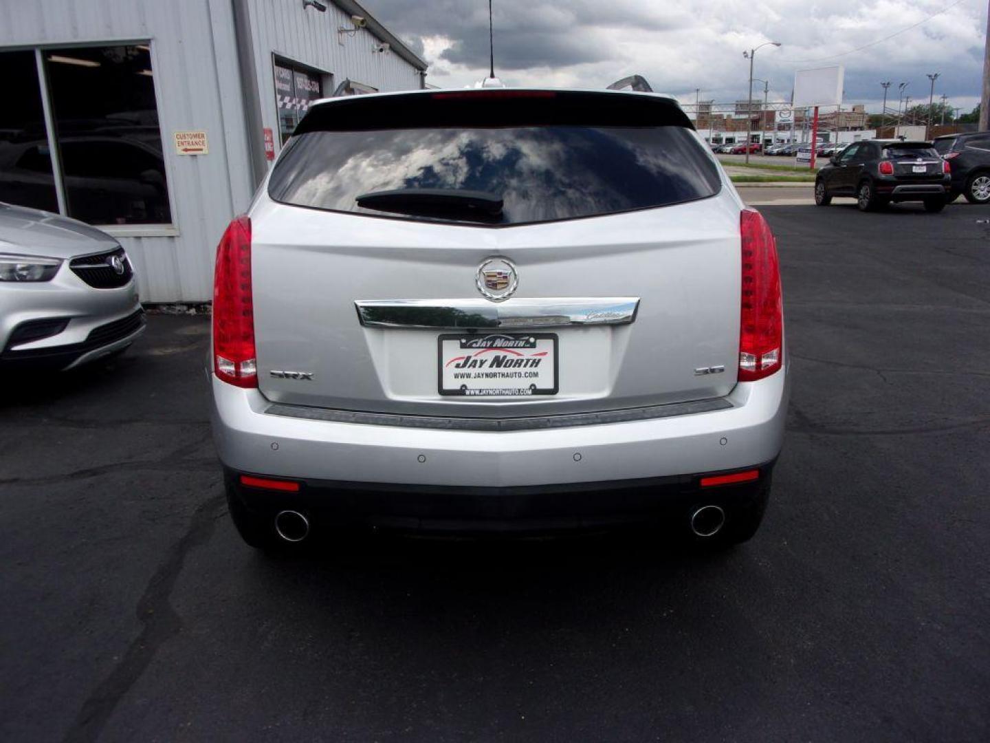 2016 SILVER CADILLAC SRX LUXURY COLLECTION (3GYFNBE33GS) with an 3.6L engine, Automatic transmission, located at 501 E. Columbia St., Springfield, OH, 45503, (800) 262-7122, 39.925262, -83.801796 - *** Serviced and Detailed *** FWD V6 *** Luxury Collection *** Moonroof *** Remote Start *** 22 Service Records on CarFax *** Jay North Auto has offered hand picked vehicles since 1965! Our customer's enjoy a NO pressure buying experience with a small town feel. All of our vehicles get fully in - Photo#4