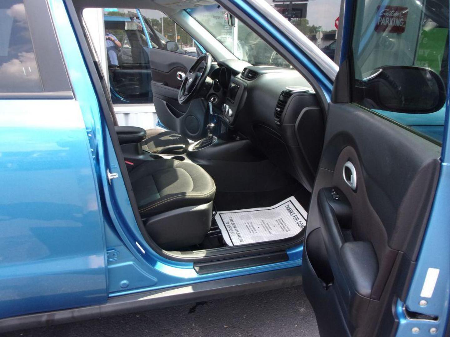 2016 BLUE KIA SOUL + (KNDJP3A55G7) with an 2.0L engine, Automatic transmission, located at 501 E. Columbia St., Springfield, OH, 45503, (800) 262-7122, 39.925262, -83.801796 - Photo#15