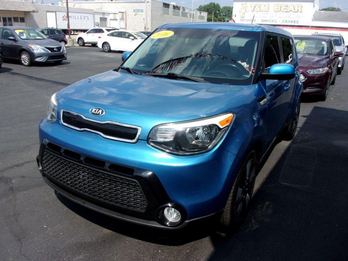 2016 BLUE KIA SOUL + (KNDJP3A55G7) with an 2.0L engine, Automatic transmission, located at 501 E. Columbia St., Springfield, OH, 45503, (800) 262-7122, 39.925262, -83.801796 - Photo#2