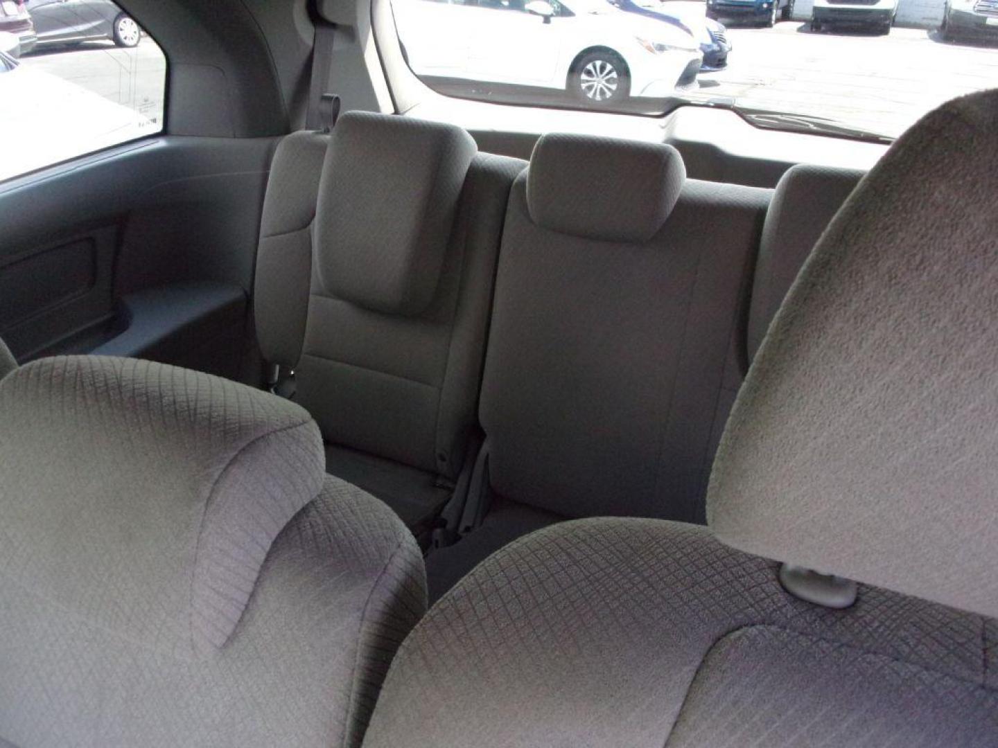 2016 GRAY HONDA ODYSSEY SE (5FNRL5H3XGB) with an 3.5L engine, Automatic transmission, located at 501 E. Columbia St., Springfield, OH, 45503, (800) 262-7122, 39.925262, -83.801796 - *** New Timing Belt w/ water pump and pulleys *** Transmission Serviced *** Coolant Serviced *** New Front and Rear Brakes *** New Tires *** Tune Up *** Jay North Auto has offered hand picked vehicles since 1965! Our customer's enjoy a NO pressure buying experience with a small town feel. All o - Photo#9