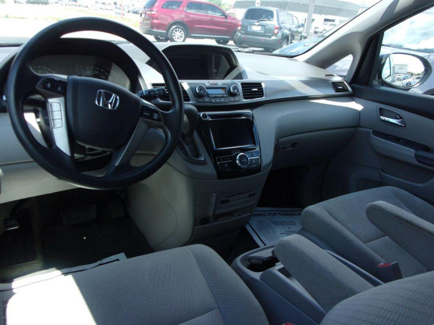 2016 GRAY HONDA ODYSSEY SE (5FNRL5H3XGB) with an 3.5L engine, Automatic transmission, located at 501 E. Columbia St., Springfield, OH, 45503, (800) 262-7122, 39.925262, -83.801796 - *** New Timing Belt w/ water pump and pulleys *** Transmission Serviced *** Coolant Serviced *** New Front and Rear Brakes *** New Tires *** Tune Up *** Jay North Auto has offered hand picked vehicles since 1965! Our customer's enjoy a NO pressure buying experience with a small town feel. All o - Photo#10