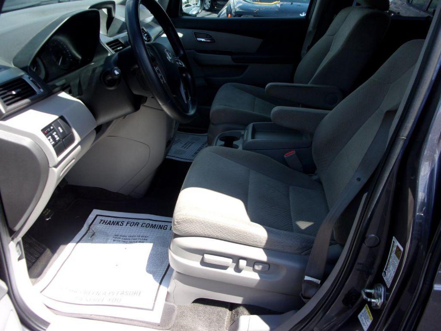 2016 GRAY HONDA ODYSSEY SE (5FNRL5H3XGB) with an 3.5L engine, Automatic transmission, located at 501 E. Columbia St., Springfield, OH, 45503, (800) 262-7122, 39.925262, -83.801796 - *** New Timing Belt w/ water pump and pulleys *** Transmission Serviced *** Coolant Serviced *** New Front and Rear Brakes *** New Tires *** Tune Up *** Jay North Auto has offered hand picked vehicles since 1965! Our customer's enjoy a NO pressure buying experience with a small town feel. All o - Photo#12