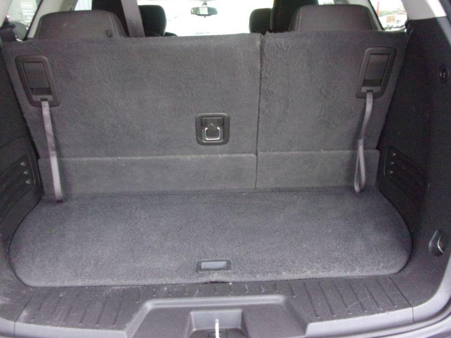 2015 GRAY CHEVROLET TRAVERSE LT (1GNKRGKD1FJ) with an 3.6L engine, Automatic transmission, located at 501 E. Columbia St., Springfield, OH, 45503, (800) 262-7122, 39.925262, -83.801796 - ***LT***Heated Seats***Remote Start***Captians Chairs***3rd Row Seating***New Tires***Serviced and Detailed*** Jay North Auto has offered hand picked vehicles since 1965! Our customer's enjoy a NO pressure buying experience with a small town feel. All of our vehicles get fully inspected and deta - Photo#16