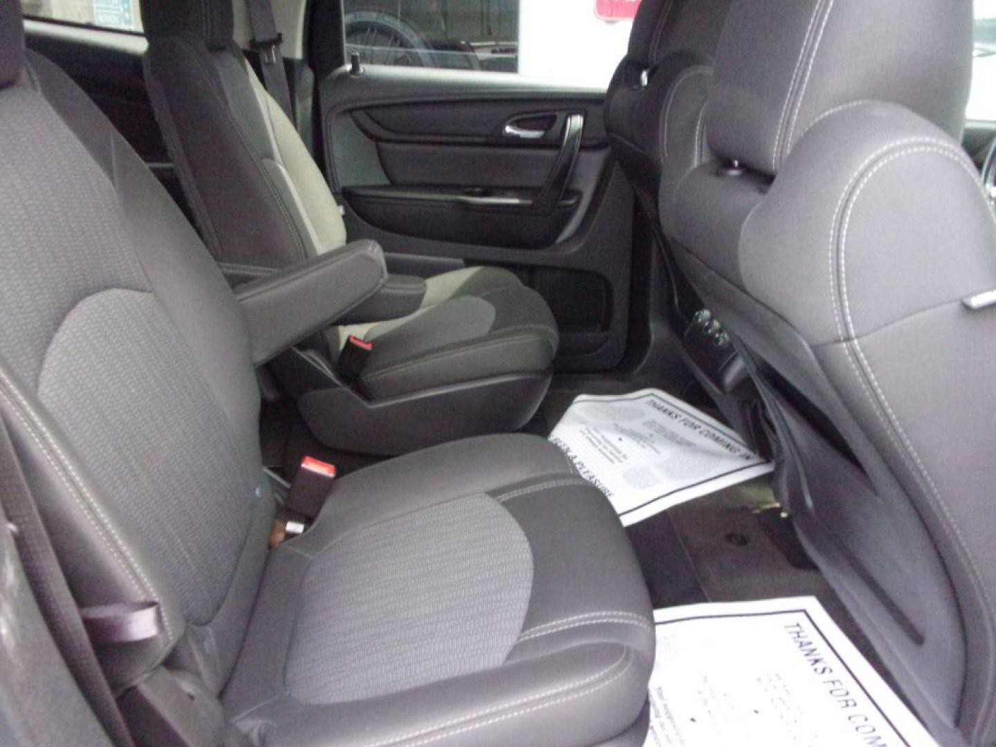 2015 GRAY CHEVROLET TRAVERSE LT (1GNKRGKD1FJ) with an 3.6L engine, Automatic transmission, located at 501 E. Columbia St., Springfield, OH, 45503, (800) 262-7122, 39.925262, -83.801796 - ***LT***Heated Seats***Remote Start***Captians Chairs***3rd Row Seating***New Tires***Serviced and Detailed*** Jay North Auto has offered hand picked vehicles since 1965! Our customer's enjoy a NO pressure buying experience with a small town feel. All of our vehicles get fully inspected and deta - Photo#19