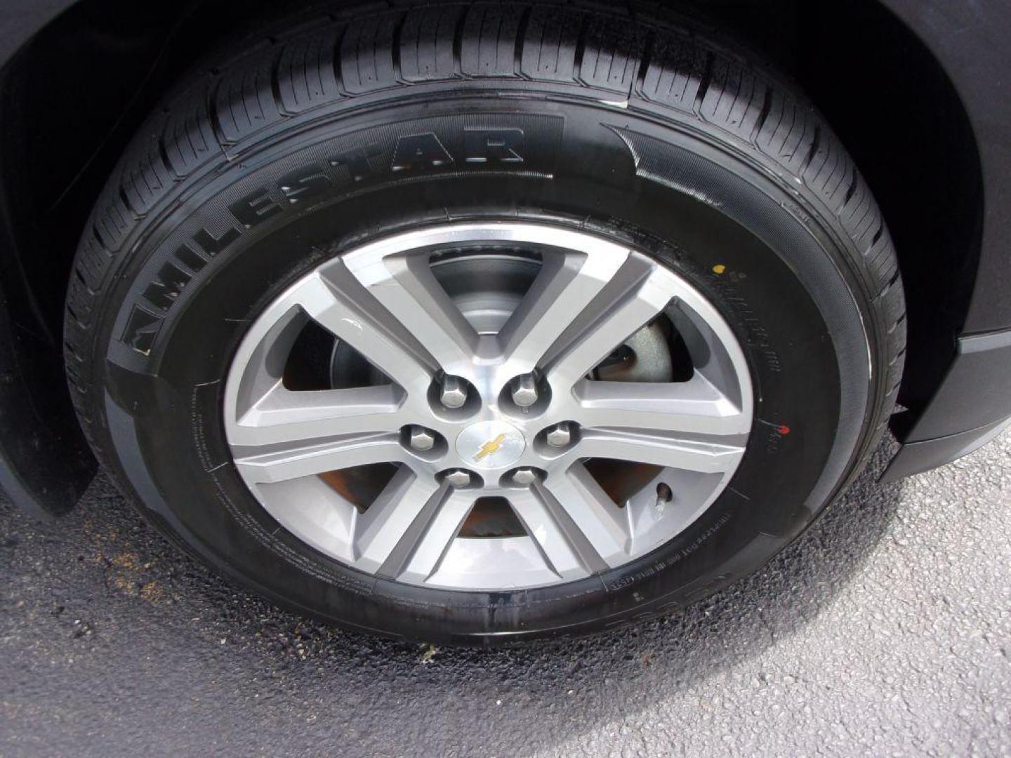 2015 GRAY CHEVROLET TRAVERSE LT (1GNKRGKD1FJ) with an 3.6L engine, Automatic transmission, located at 501 E. Columbia St., Springfield, OH, 45503, (800) 262-7122, 39.925262, -83.801796 - ***LT***Heated Seats***Remote Start***Captians Chairs***3rd Row Seating***New Tires***Serviced and Detailed*** Jay North Auto has offered hand picked vehicles since 1965! Our customer's enjoy a NO pressure buying experience with a small town feel. All of our vehicles get fully inspected and deta - Photo#24