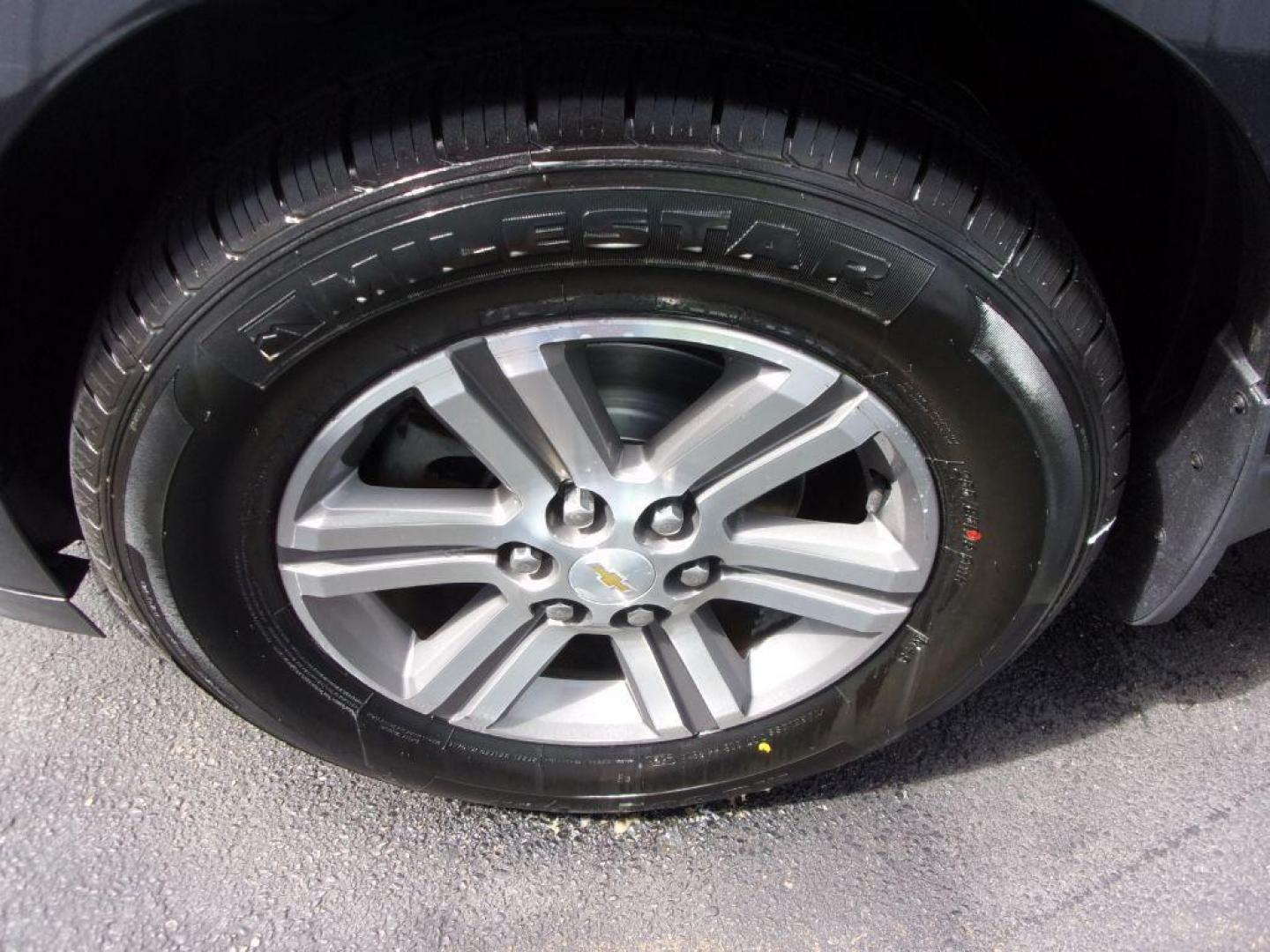 2015 GRAY CHEVROLET TRAVERSE LT (1GNKRGKD1FJ) with an 3.6L engine, Automatic transmission, located at 501 E. Columbia St., Springfield, OH, 45503, (800) 262-7122, 39.925262, -83.801796 - ***LT***Heated Seats***Remote Start***Captians Chairs***3rd Row Seating***New Tires***Serviced and Detailed*** Jay North Auto has offered hand picked vehicles since 1965! Our customer's enjoy a NO pressure buying experience with a small town feel. All of our vehicles get fully inspected and deta - Photo#25