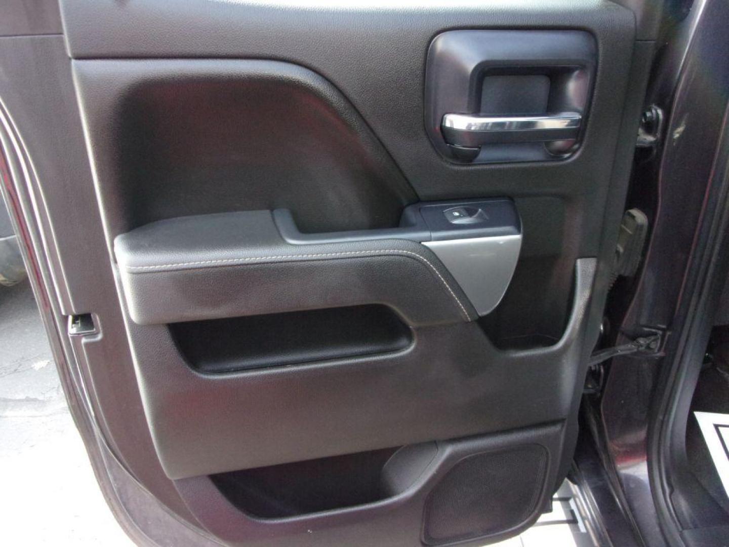 2014 GRAY CHEVROLET SILVERADO 1500 LT (1GCVKREH4EZ) with an 4.3L engine, Automatic transmission, located at 501 E. Columbia St., Springfield, OH, 45503, (800) 262-7122, 39.925262, -83.801796 - *** LT *** 4.3L V6 4x4 *** Upgraded Wheels *** For more information and photos, please log on to jaynorthauto.com, where you can view the CARFAX and SHOP BY PAYMENT - Photo#11