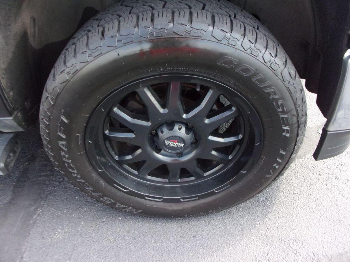 2014 GRAY CHEVROLET SILVERADO 1500 LT (1GCVKREH4EZ) with an 4.3L engine, Automatic transmission, located at 501 E. Columbia St., Springfield, OH, 45503, (800) 262-7122, 39.925262, -83.801796 - *** LT *** 4.3L V6 4x4 *** Upgraded Wheels *** For more information and photos, please log on to jaynorthauto.com, where you can view the CARFAX and SHOP BY PAYMENT - Photo#19