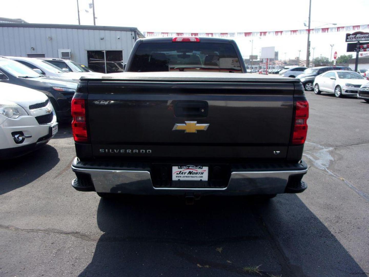 2014 GRAY CHEVROLET SILVERADO 1500 LT (1GCVKREH4EZ) with an 4.3L engine, Automatic transmission, located at 501 E. Columbia St., Springfield, OH, 45503, (800) 262-7122, 39.925262, -83.801796 - *** LT *** 4.3L V6 4x4 *** Upgraded Wheels *** For more information and photos, please log on to jaynorthauto.com, where you can view the CARFAX and SHOP BY PAYMENT - Photo#4
