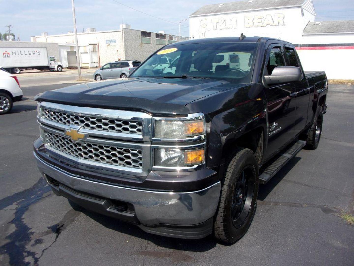 2014 GRAY CHEVROLET SILVERADO 1500 LT (1GCVKREH4EZ) with an 4.3L engine, Automatic transmission, located at 501 E. Columbia St., Springfield, OH, 45503, (800) 262-7122, 39.925262, -83.801796 - *** LT *** 4.3L V6 4x4 *** Upgraded Wheels *** For more information and photos, please log on to jaynorthauto.com, where you can view the CARFAX and SHOP BY PAYMENT - Photo#6