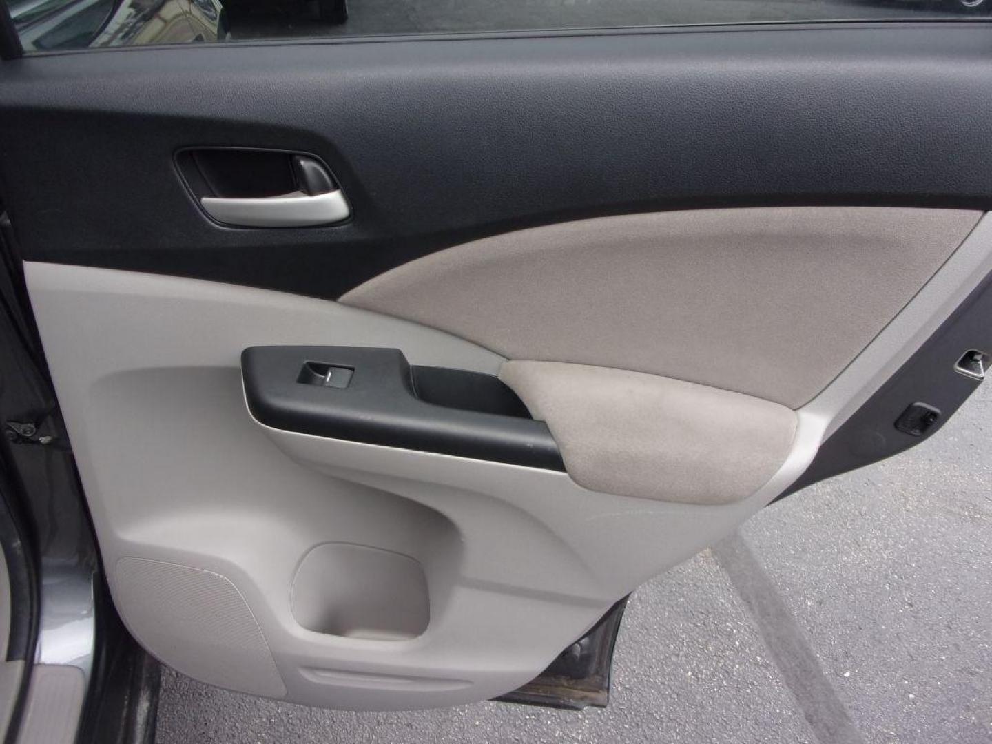2013 GRAY HONDA CR-V EX (2HKRM4H56DH) with an 2.4L engine, Automatic transmission, located at 501 E. Columbia St., Springfield, OH, 45503, (800) 262-7122, 39.925262, -83.801796 - ***1-Owner***Clean Carfax***AWD***EX***Updated Timing***Serviced and Detailed*** Jay North Auto has offered hand picked vehicles since 1965! Our customer's enjoy a NO pressure buying experience with a small town feel. All of our vehicles get fully inspected and detailed. We are a preferred deale - Photo#15