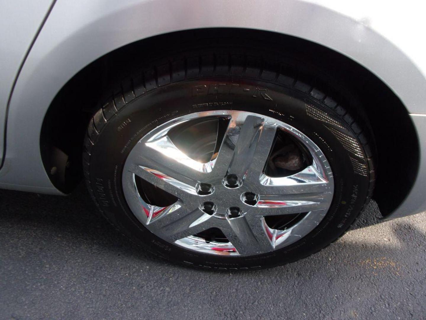 2011 SILVER BUICK LACROSSE CX (1G4GA5EC3BF) with an 2.4L engine, Automatic transmission, located at 501 E. Columbia St., Springfield, OH, 45503, (800) 262-7122, 39.925262, -83.801796 - *** Serviced and Detailed *** 34 Service Records on CarFax *** NICE! *** FWD 2.4L *** Jay North Auto has offered hand picked vehicles since 1965! Our customer's enjoy a NO pressure buying experience with a small town feel. All of our vehicles get fully inspected and detailed. We are a preferred - Photo#22