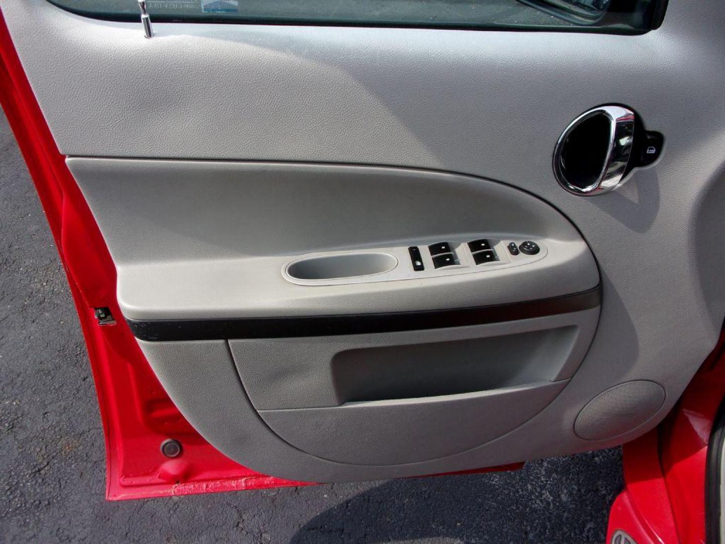 2009 RED CHEVROLET HHR LT (3GNCA53V19S) with an 2.4L engine, Automatic transmission, located at 501 E. Columbia St., Springfield, OH, 45503, (800) 262-7122, 39.925262, -83.801796 - ***HHR***LT***39 Service Records on Carfax***Moonroof***Serviced and Detailed*** Jay North Auto has offered hand picked vehicles since 1965! Our customer's enjoy a NO pressure buying experience with a small town feel. All of our vehicles get fully inspected and detailed. We are a preferred deale - Photo#7