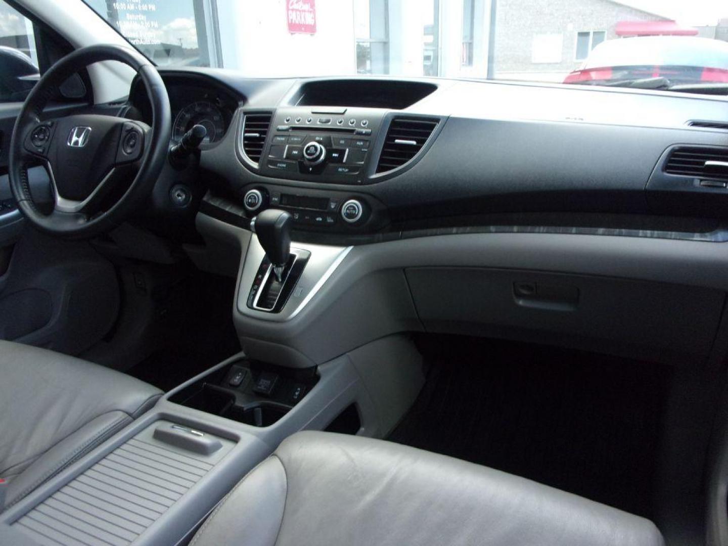 2014 GRAY HONDA CR-V EXL (2HKRM4H78EH) with an 2.4L engine, Automatic transmission, located at 501 E. Columbia St., Springfield, OH, 45503, (800) 262-7122, 39.925262, -83.801796 - Photo#21