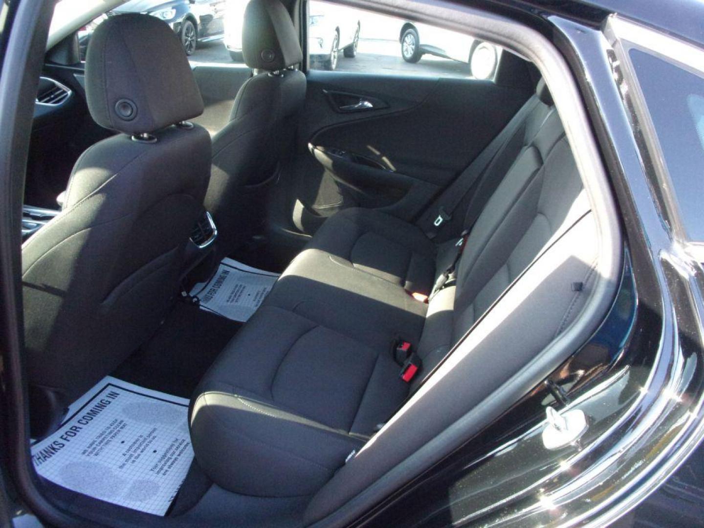 2018 BLACK CHEVROLET MALIBU LT (1G1ZD5ST1JF) with an 1.5L engine, Automatic transmission, located at 501 E. Columbia St., Springfield, OH, 45503, (800) 262-7122, 39.925262, -83.801796 - Photo#9