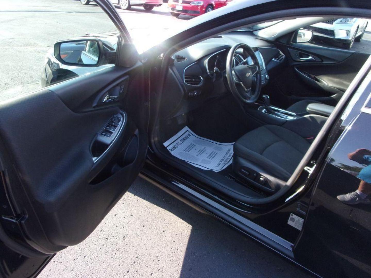 2018 BLACK CHEVROLET MALIBU LT (1G1ZD5ST1JF) with an 1.5L engine, Automatic transmission, located at 501 E. Columbia St., Springfield, OH, 45503, (800) 262-7122, 39.925262, -83.801796 - Photo#11
