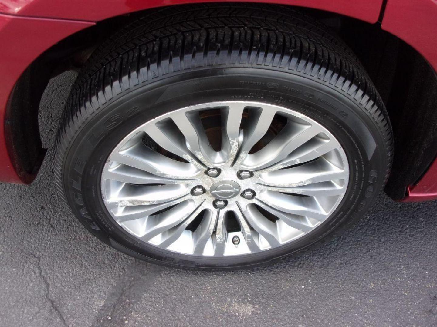 2012 RED CHRYSLER 200 LIMITED (1C3CCBCG1CN) with an 3.6L engine, Automatic transmission, located at 501 E. Columbia St., Springfield, OH, 45503, (800) 262-7122, 39.925262, -83.801796 - Photo#20