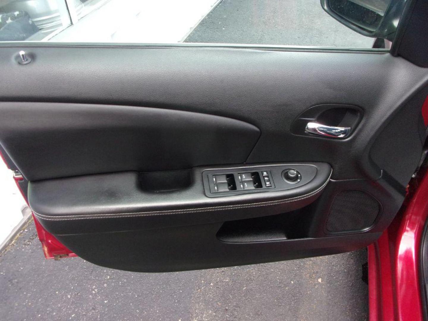 2012 RED CHRYSLER 200 LIMITED (1C3CCBCG1CN) with an 3.6L engine, Automatic transmission, located at 501 E. Columbia St., Springfield, OH, 45503, (800) 262-7122, 39.925262, -83.801796 - Photo#5