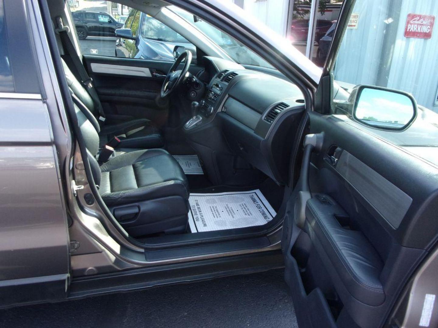 2010 GRAY HONDA CR-V EXL (5J6RE4H7XAL) with an 2.4L engine, Automatic transmission, located at 501 E. Columbia St., Springfield, OH, 45503, (800) 262-7122, 39.925262, -83.801796 - *** New Tires *** EX-L *** Moonroof *** Leather Seating *** AWD *** Serviced and Detailed *** Jay North Auto has offered hand picked vehicles since 1965! Our customer's enjoy a NO pressure buying experience with a small town feel. All of our vehicles get fully inspected and detailed. We are a p - Photo#15