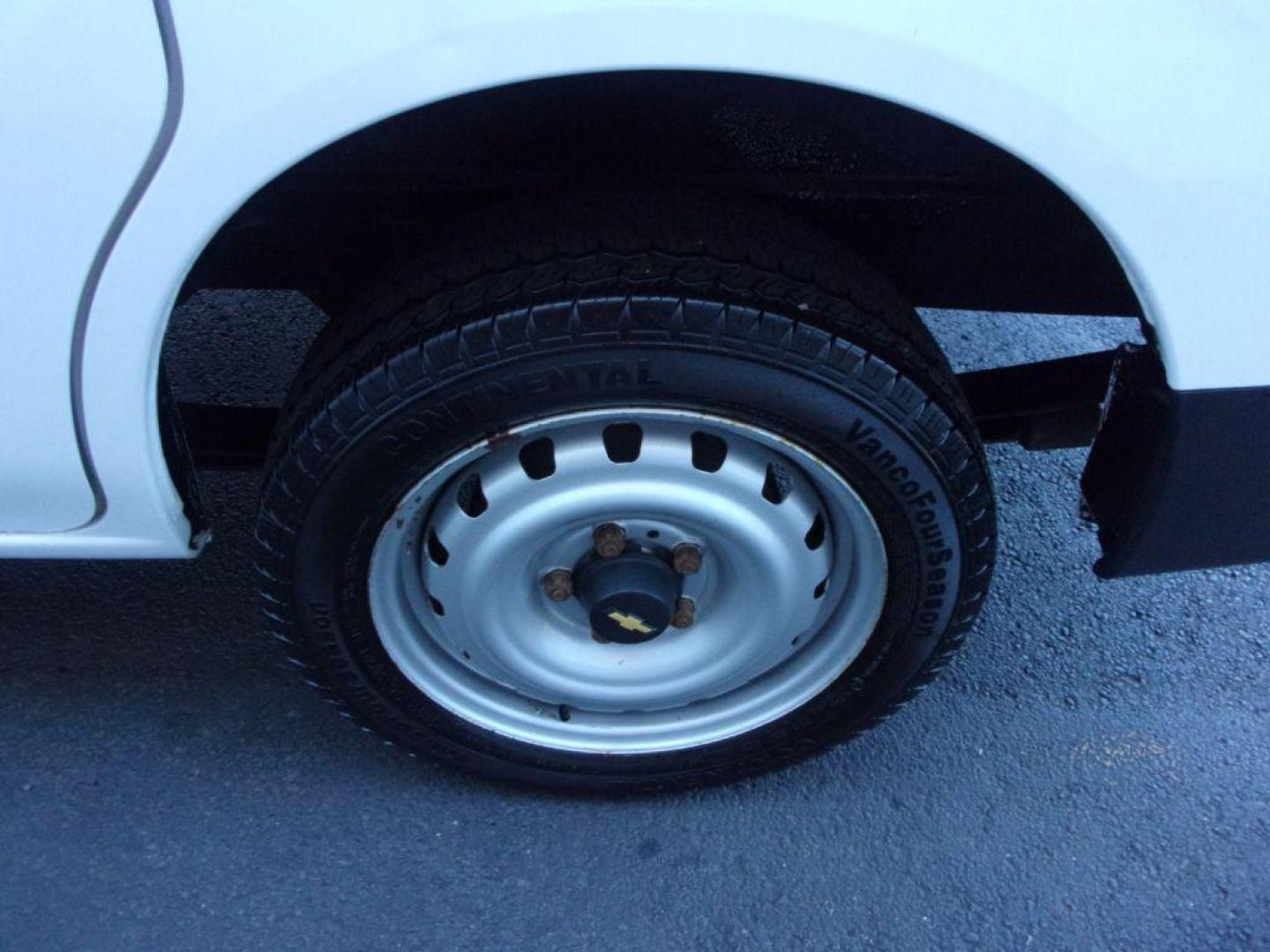 2018 WHITE CHEVROLET CITY EXPRESS LT (3N63M0ZN1JK) with an 2.0L engine, Automatic transmission, located at 501 E. Columbia St., Springfield, OH, 45503, (800) 262-7122, 39.925262, -83.801796 - Photo#19