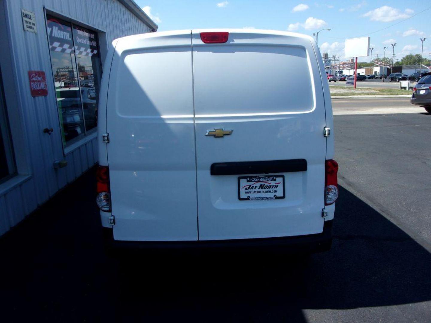 2018 WHITE CHEVROLET CITY EXPRESS LT (3N63M0ZN1JK) with an 2.0L engine, Automatic transmission, located at 501 E. Columbia St., Springfield, OH, 45503, (800) 262-7122, 39.925262, -83.801796 - Photo#4