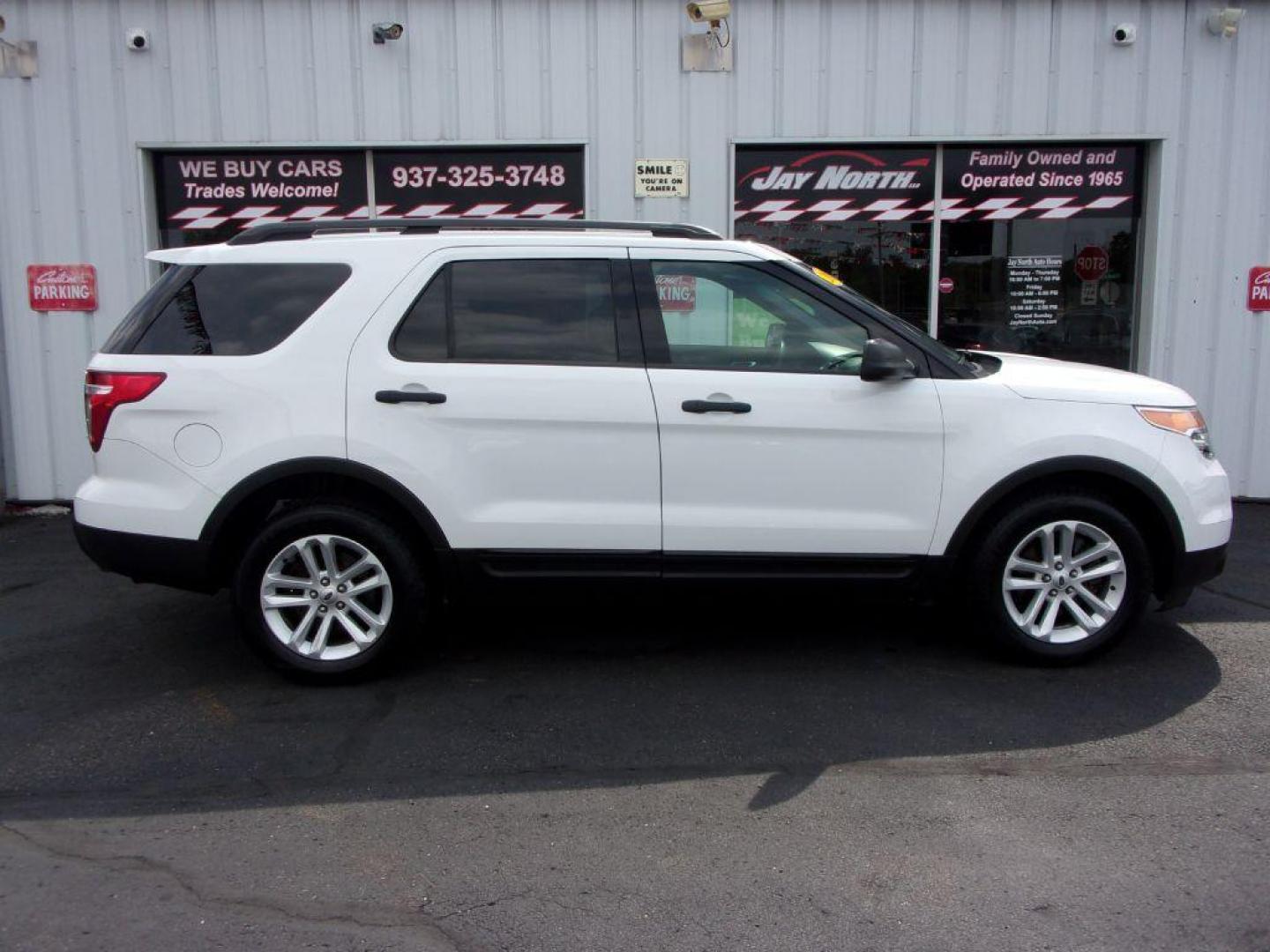 2015 WHITE FORD EXPLORER (1FM5K7B82FG) with an 3.5L engine, Automatic transmission, located at 501 E. Columbia St., Springfield, OH, 45503, (800) 262-7122, 39.925262, -83.801796 - Photo#0