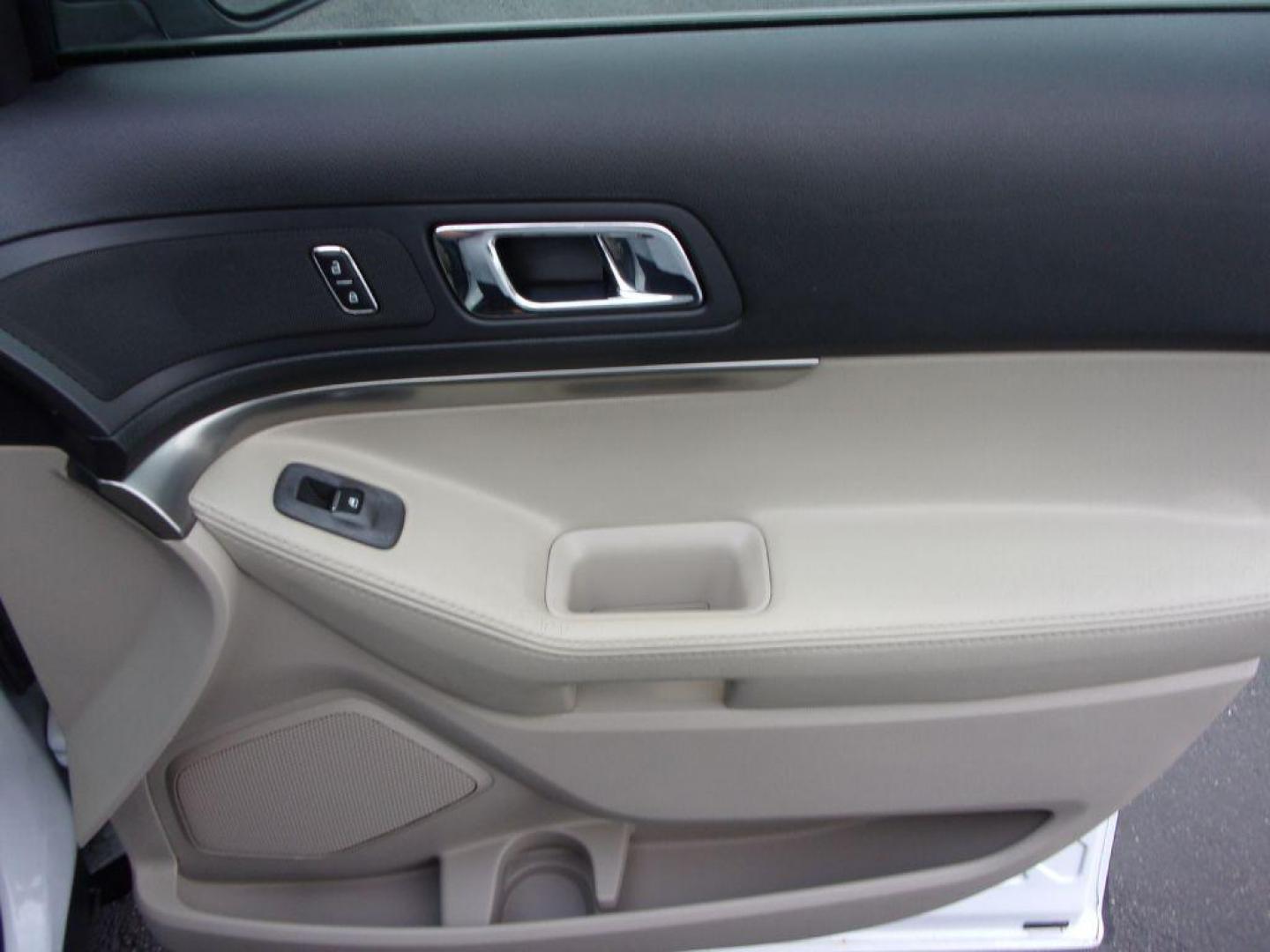2015 WHITE FORD EXPLORER (1FM5K7B82FG) with an 3.5L engine, Automatic transmission, located at 501 E. Columbia St., Springfield, OH, 45503, (800) 262-7122, 39.925262, -83.801796 - Photo#17