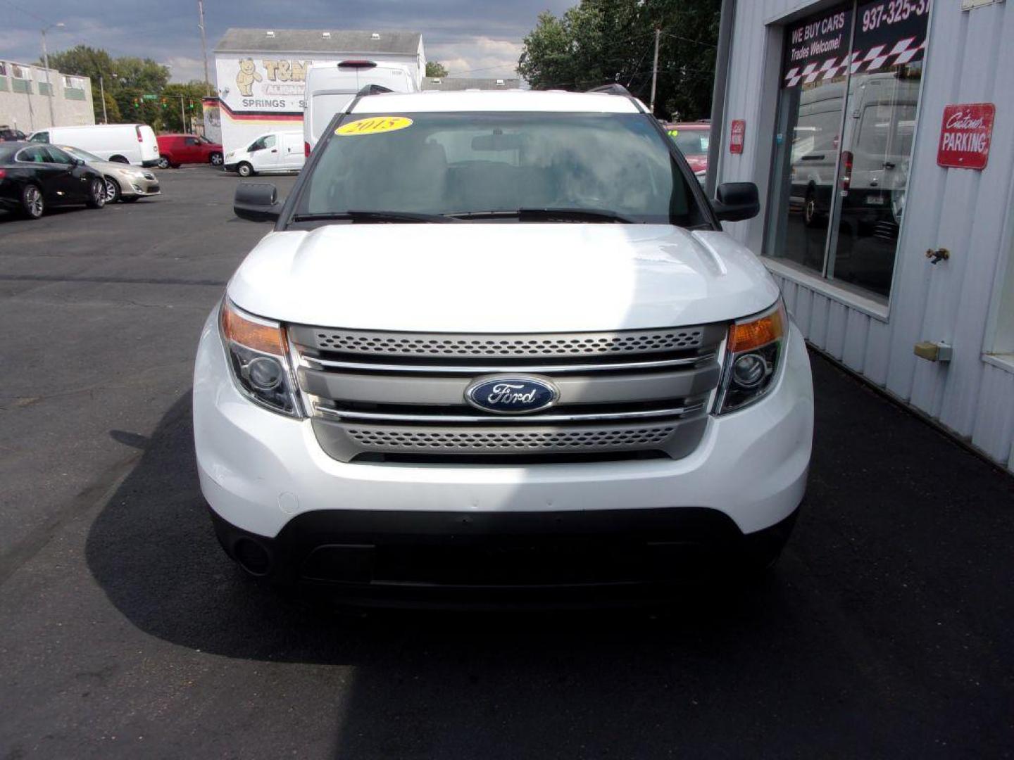 2015 WHITE FORD EXPLORER (1FM5K7B82FG) with an 3.5L engine, Automatic transmission, located at 501 E. Columbia St., Springfield, OH, 45503, (800) 262-7122, 39.925262, -83.801796 - Photo#1