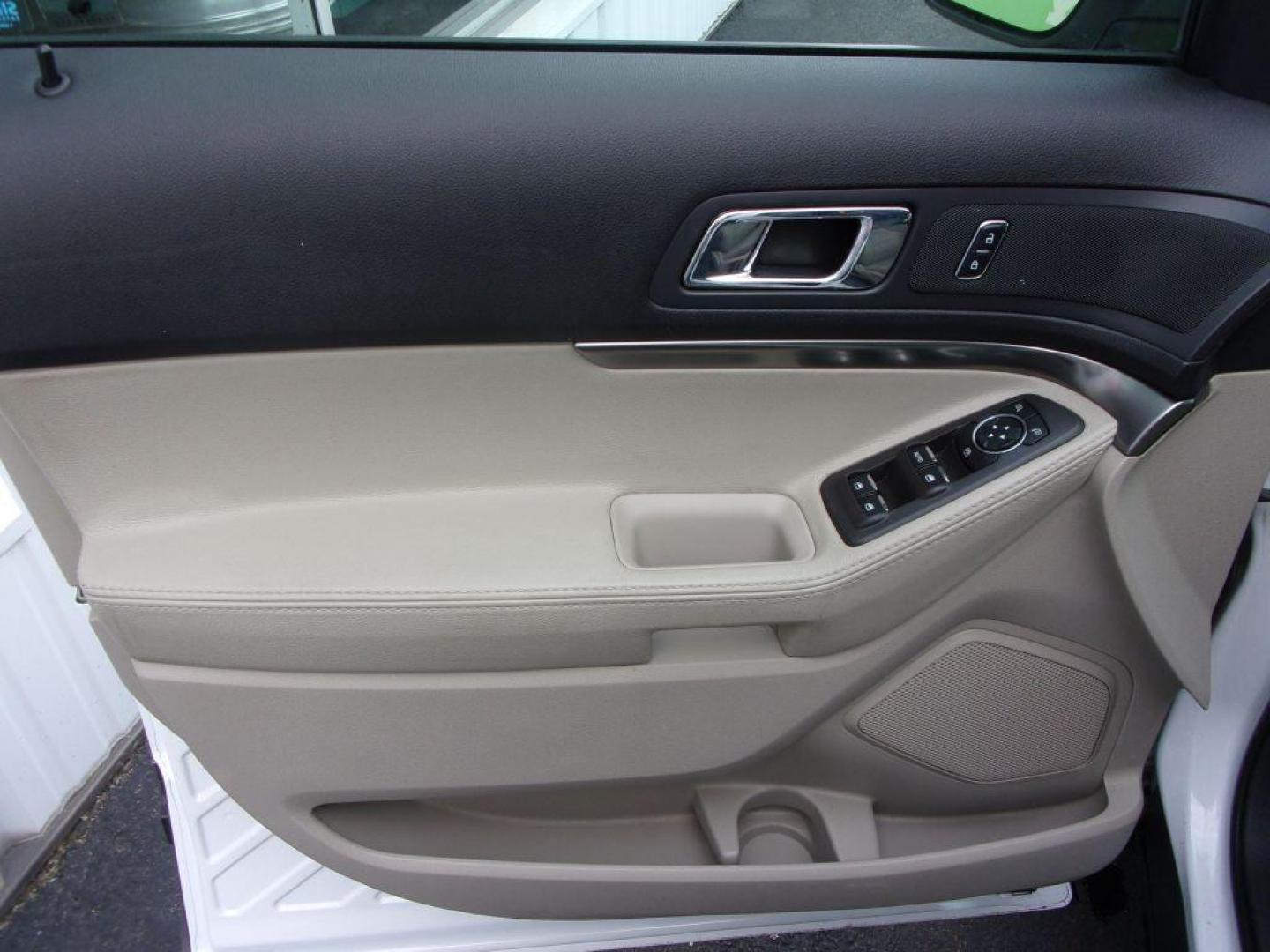 2015 WHITE FORD EXPLORER (1FM5K7B82FG) with an 3.5L engine, Automatic transmission, located at 501 E. Columbia St., Springfield, OH, 45503, (800) 262-7122, 39.925262, -83.801796 - Photo#7