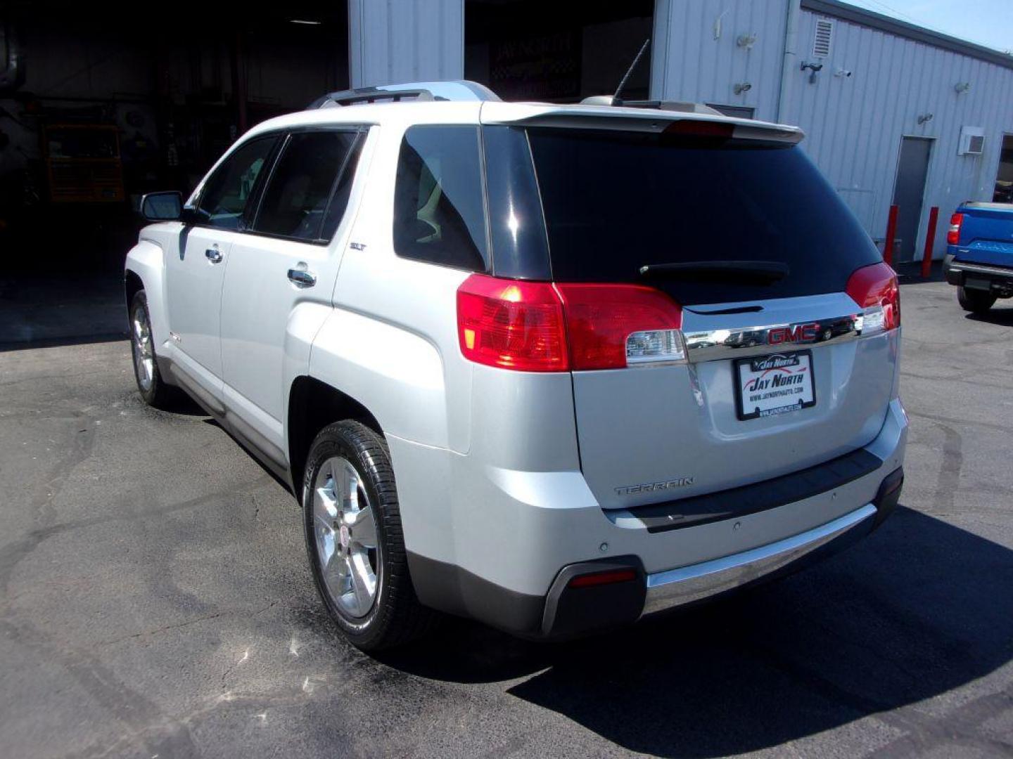 2015 SILVER GMC TERRAIN SLT (2GKALTEK8F6) with an 2.4L engine, Automatic transmission, located at 501 E. Columbia St., Springfield, OH, 45503, (800) 262-7122, 39.925262, -83.801796 - *** Heated Leather Seating *** Moonroof *** Back Up Camera *** Pioneer Audio *** Clean CarFax x/ 24 Service Records *** SLT *** Serviced and Detailed *** FWD *** Remote Start *** Power Rear Gate *** Jay North Auto has offered hand picked vehicles since 1965! Our customer's enjoy a NO pressure bu - Photo#4