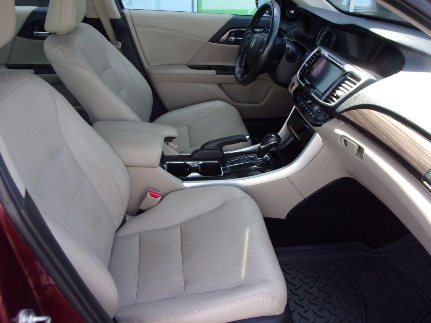 2017 RED HONDA ACCORD EXL (1HGCR3F80HA) with an 3.5L engine, Automatic transmission, located at 501 E. Columbia St., Springfield, OH, 45503, (800) 262-7122, 39.925262, -83.801796 - Photo#19