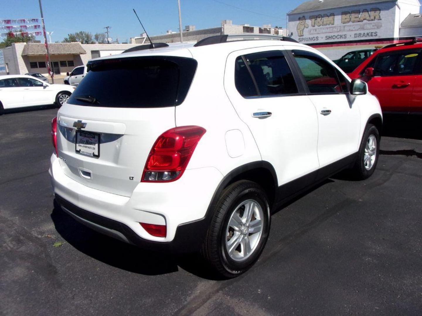 2018 WHITE CHEVROLET TRAX 1LT (KL7CJPSB6JB) with an 1.4L engine, Automatic transmission, located at 501 E. Columbia St., Springfield, OH, 45503, (800) 262-7122, 39.925262, -83.801796 - ***Clean Carfax***AWD***1.4L Turbo***LT***Serviced and Detailed*** Jay North Auto has offered hand picked vehicles since 1965! Our customer's enjoy a NO pressure buying experience with a small town feel. All of our vehicles get fully inspected and detailed. We are a preferred dealer for many loc - Photo#4